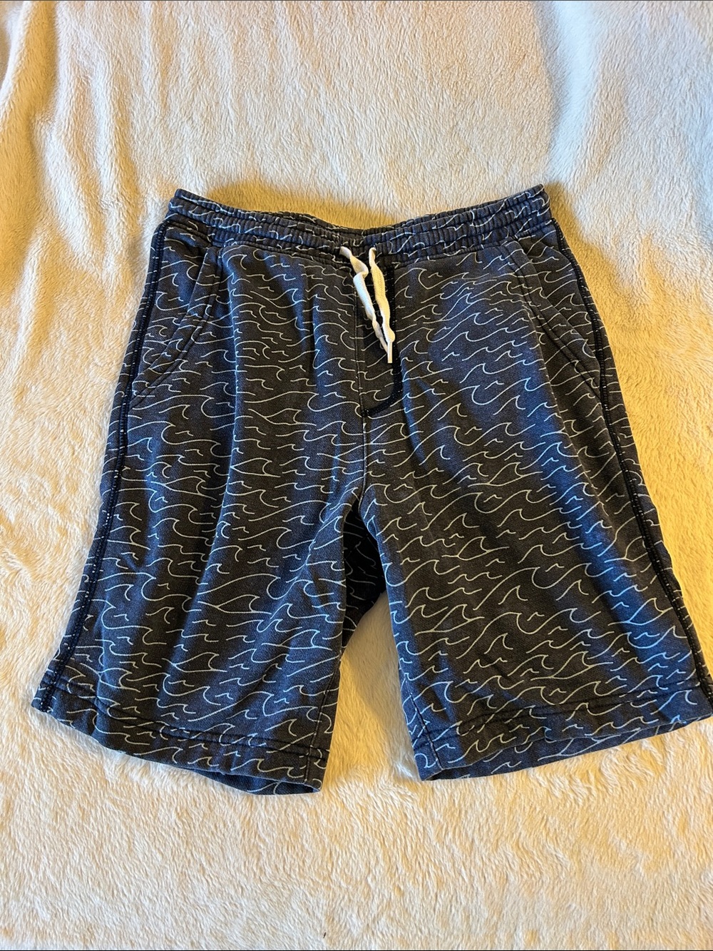 Old Navy Navy Wave-Print Knit Shorts with White Drawstring